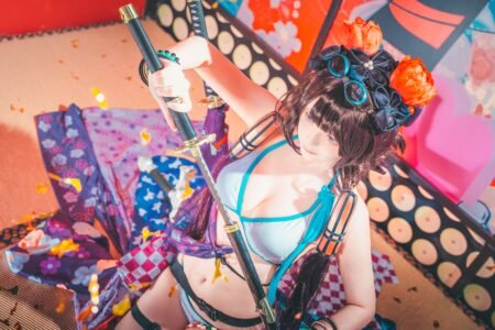 福利姬写真套图 - 时尚制服